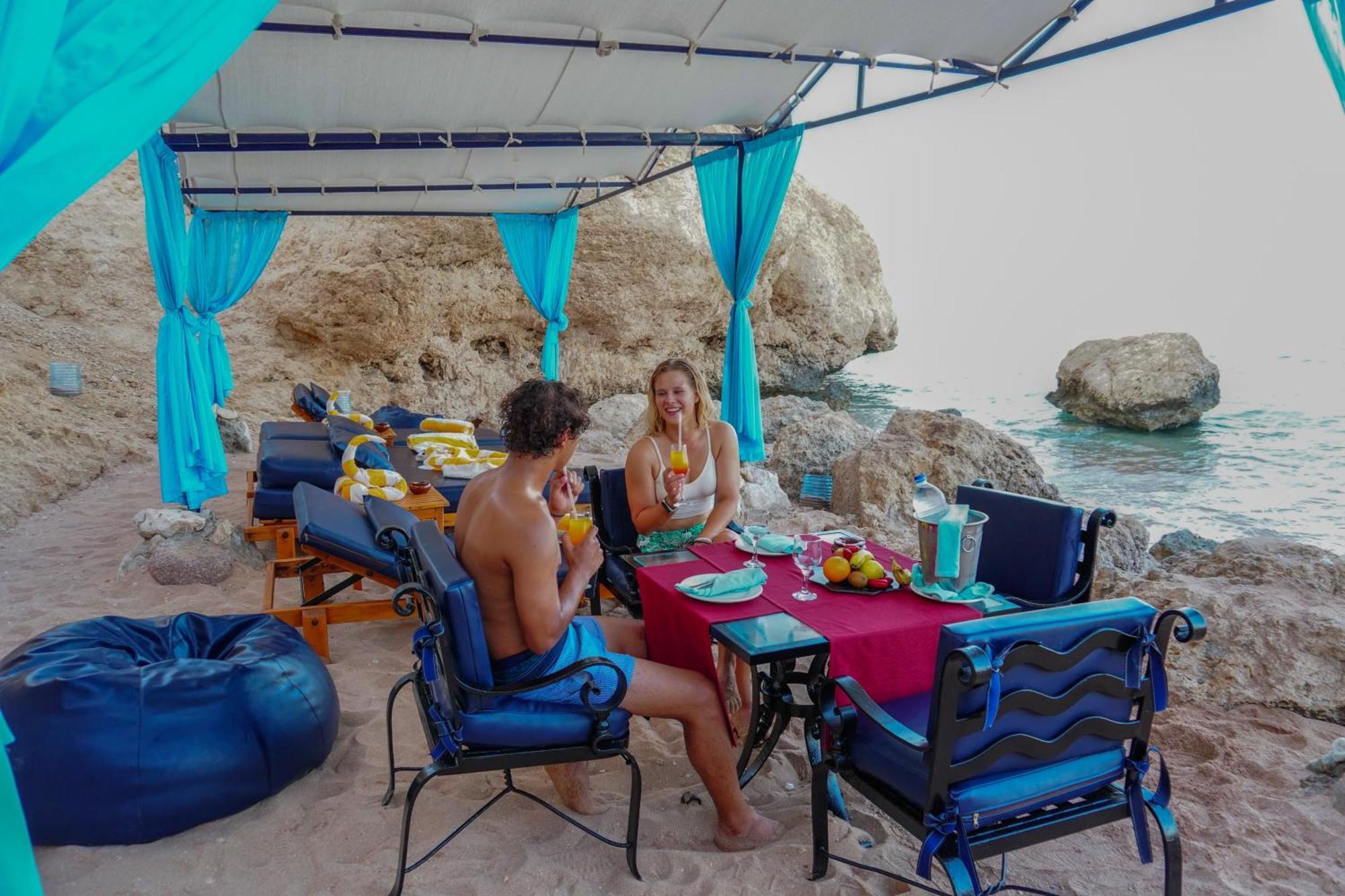 Safir Sharm Waterfalls Resort Exterior foto Beach bar in Greece