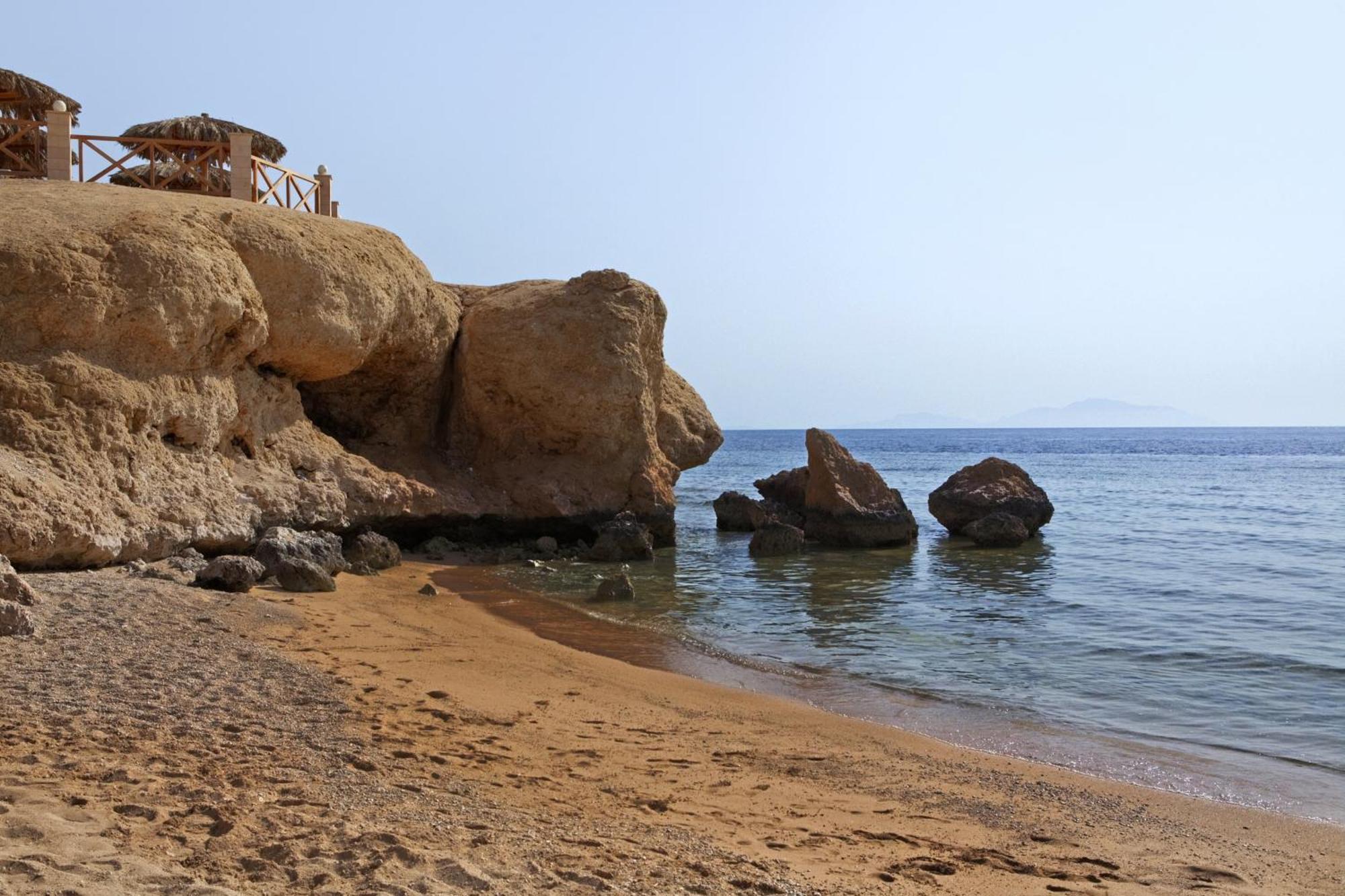 Safir Sharm Waterfalls Resort Exterior foto The beach of Agia Marina