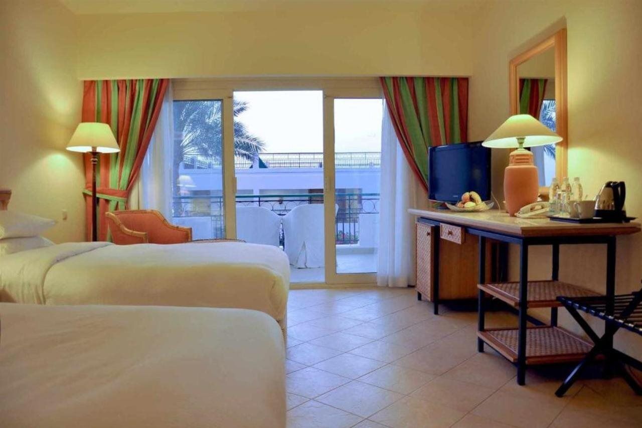 Safir Sharm Waterfalls Resort Exterior foto A room at the Hilton Sharm El Sheikh